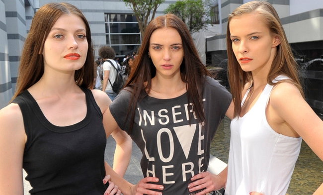 TOP MODEL W INDIACH
