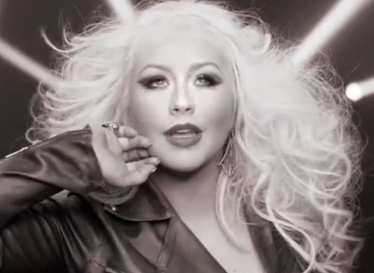 Pitbull Christina Aquliera "Feel This Moment"