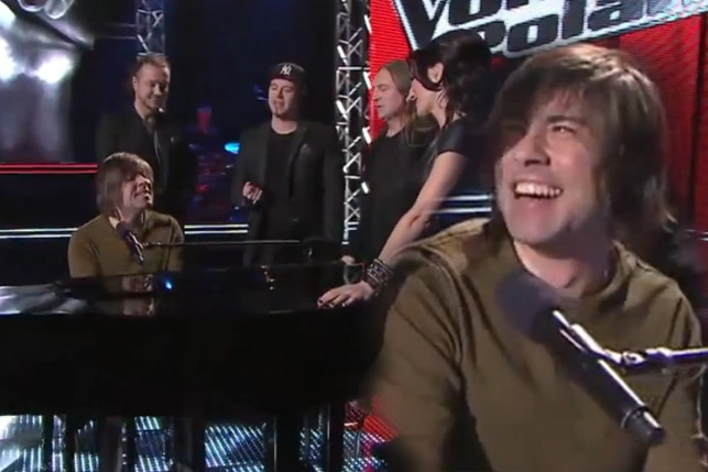Juliusz Kamil porwał na scene jury "The Voice"