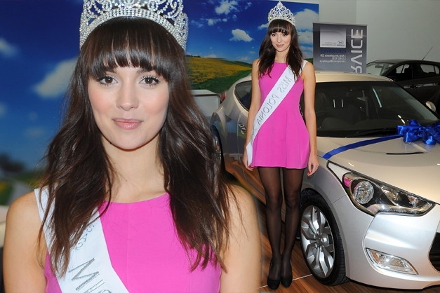 Paulina Krupińska - Miss Polonia 2012 odbiera samochód Hyundai Veloster