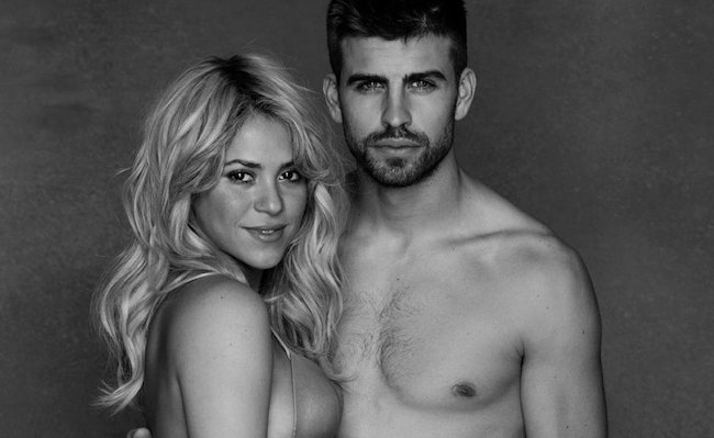 Shakira i Gerard Pique nago. Ciążowy brzuszek Shakiry