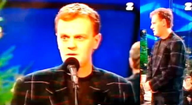 Tusk śpiewa kolędę Wśród nocnej ciszy w Szansie na sukces 16 lat temu!
