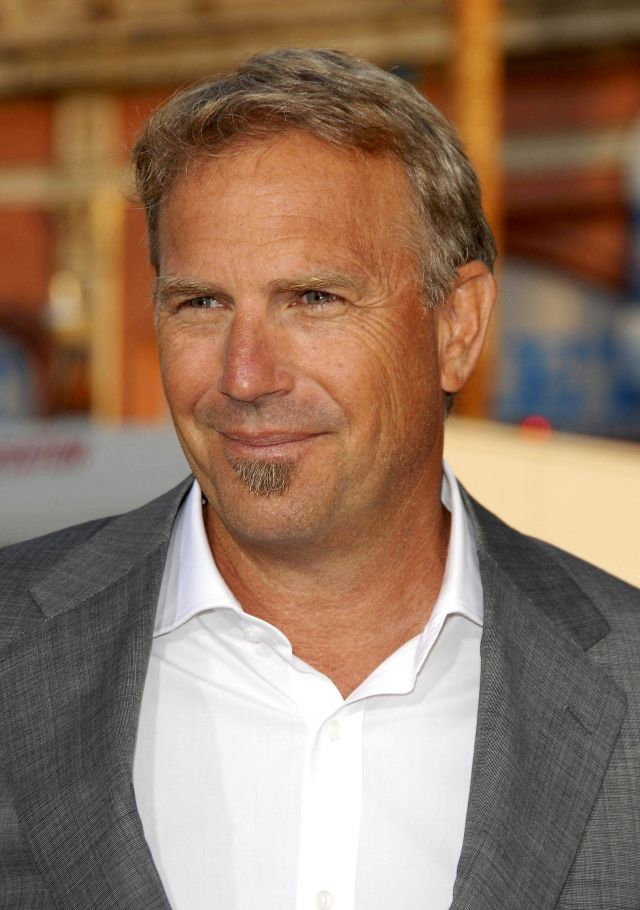 ALLONS_340643_Kevin Costner 01