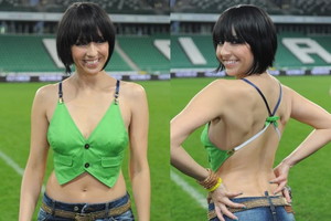 Tatiana Okupnik w dziwnej stylizacji