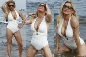 Iwona Węgrowska na plaży na Festiwalu Gwiazd w Międzyzdrojach
