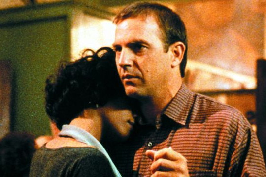 Kevin Costner opowiada o Houston!