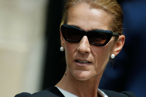 Celine Dion w ?ó?tej spódniczce