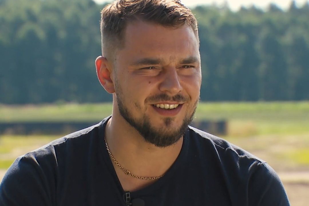 Artur z Rolnik szuka żony na starych zdjęciach