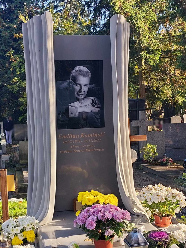 Grób Emiliana Kamińskiego na Powązkach w Warszawie