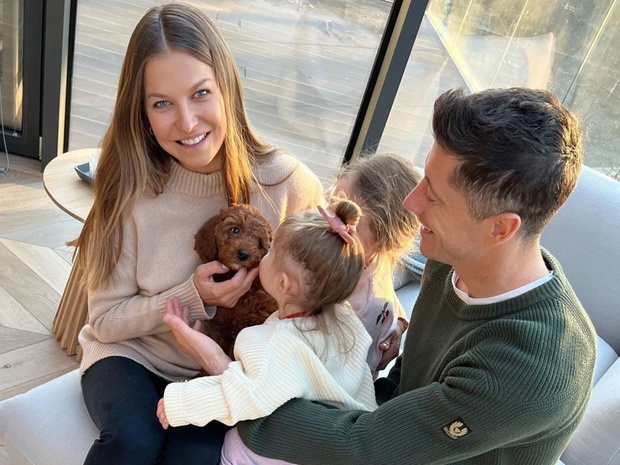 Anna Lewandowska z rodziną