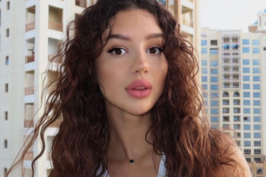 Laura z Love Island
