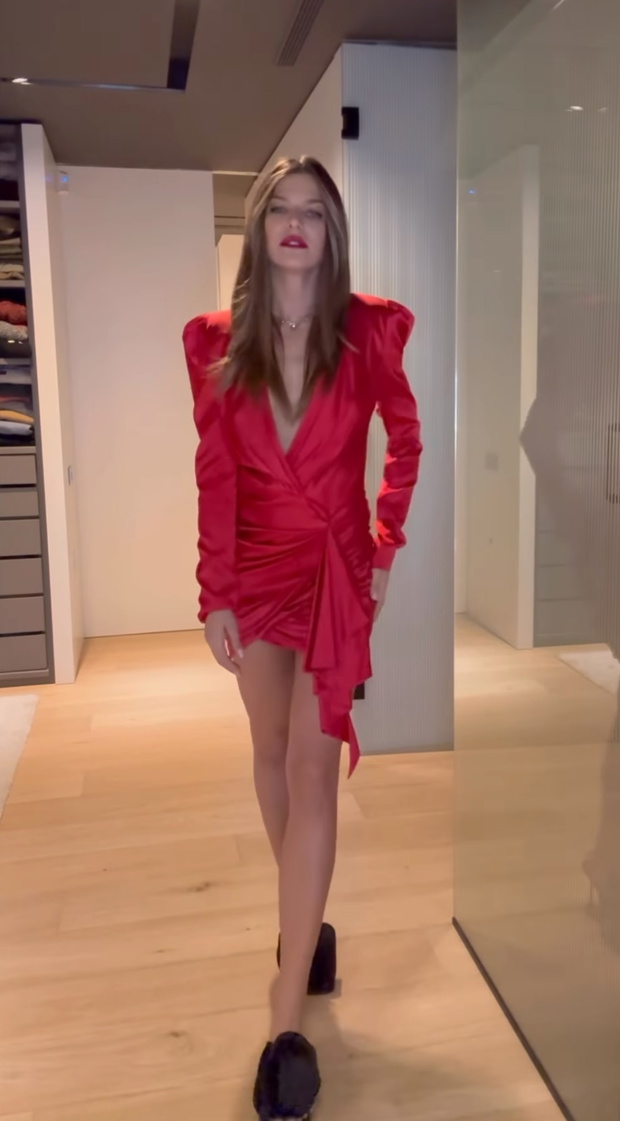 Anna Lewandowska w wyzywającej kreacji