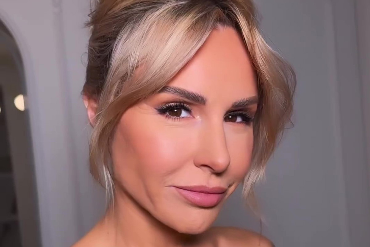 Blanka Lipińska na pokazie Zienia w makijażu autorstwa Gosi Bryły