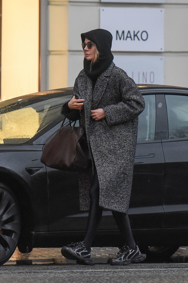 Agnieszka Woźniak-Starak w sneakersach Balenciaga za 4 tys zł