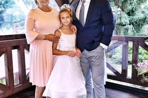 Kasia Skrzynecka na komunii córki