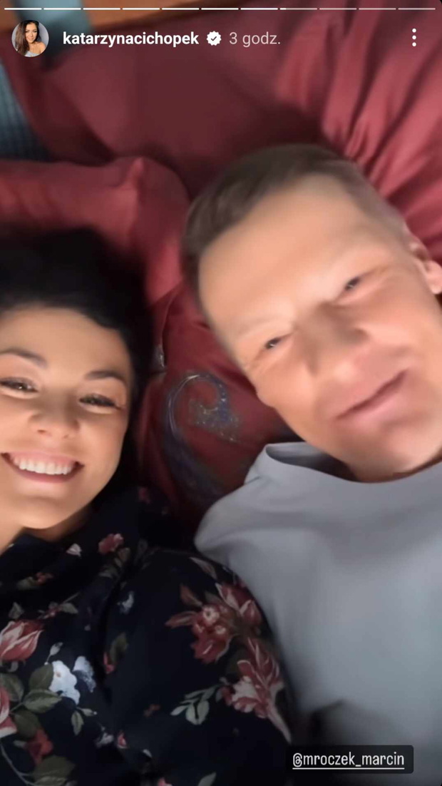 Katarzyna Cichopek w łóżku z mężczyzną