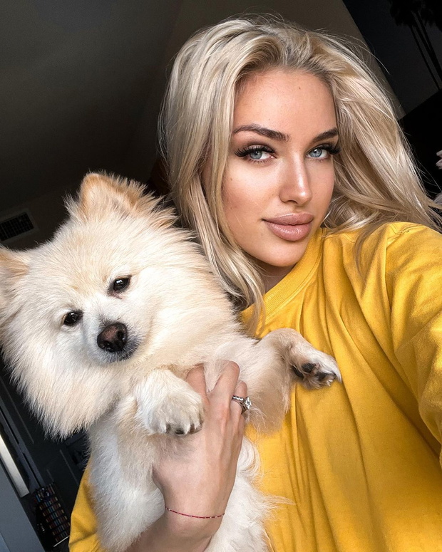 Caroline Derpienski stawia na naturalny wygląd 4