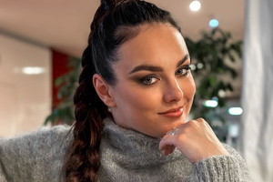 Odmieniona Ewa Farna