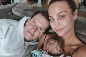 Hanna Żudziewicz i Jacek Jeschke z córką