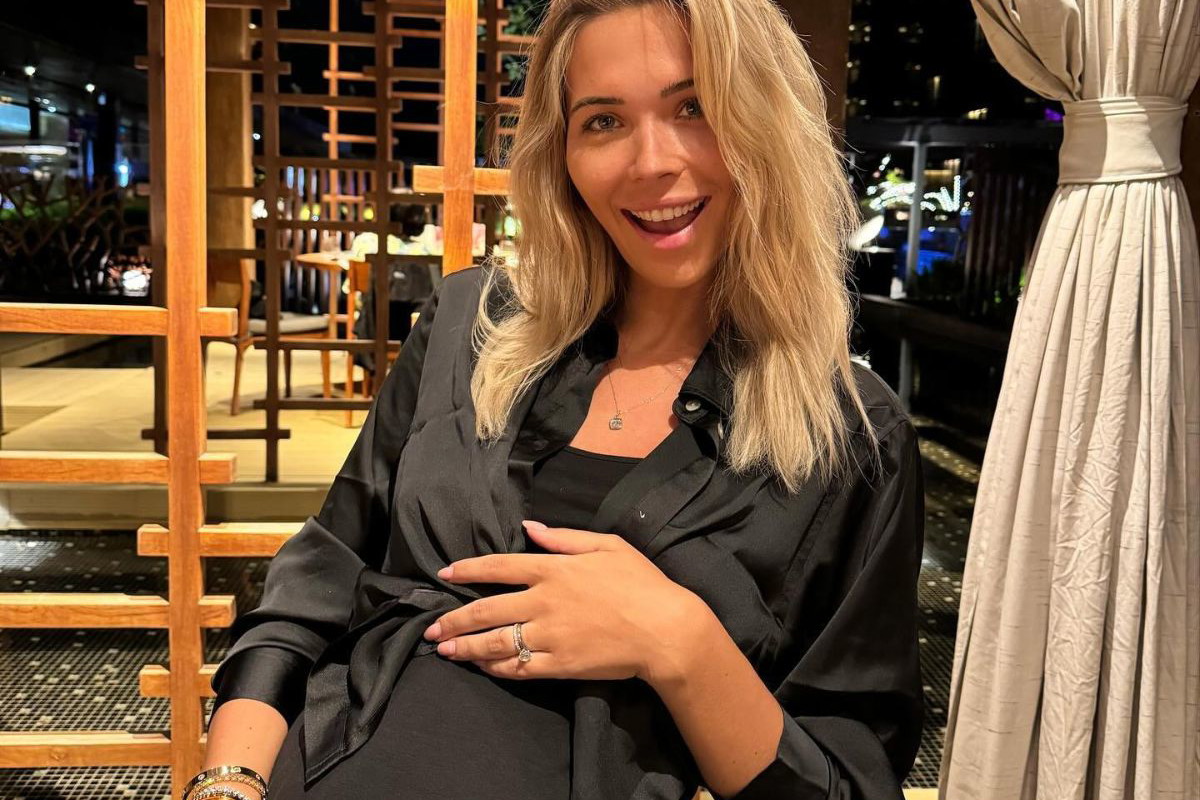 Sandra Kubicka pokazała brzuszek