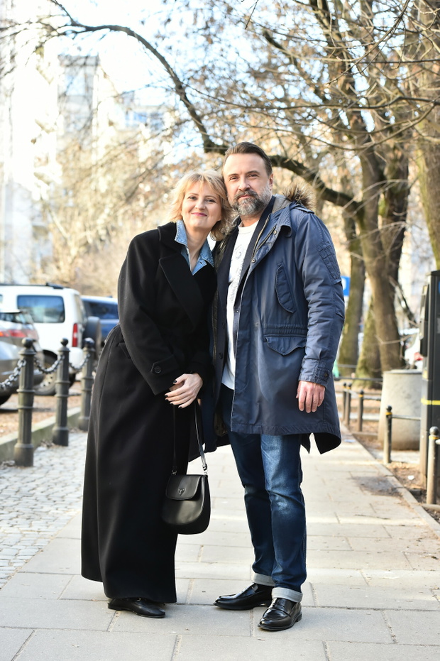 Iza Kuna i Marek Modzelewski przed studiem DDTVN