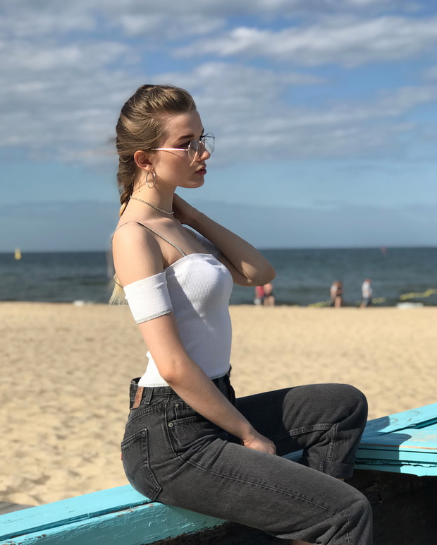 Martyna z Hotelu Paradise 8 stare zdjęcia