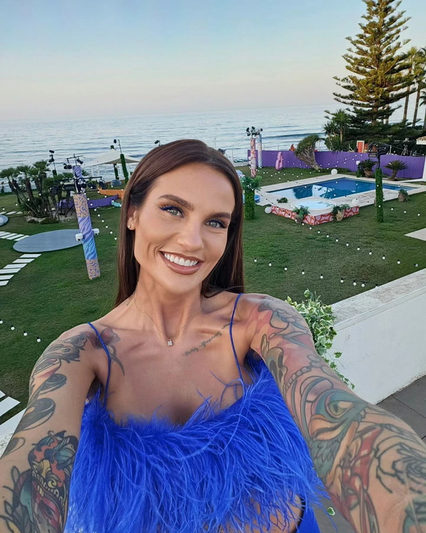 karolinagilonofficial_1694540863_3190362459976465919_190129441