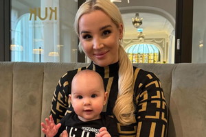 Lil Masti pokazała nagranie z wózkiem, a fani pytają o jej dziecko