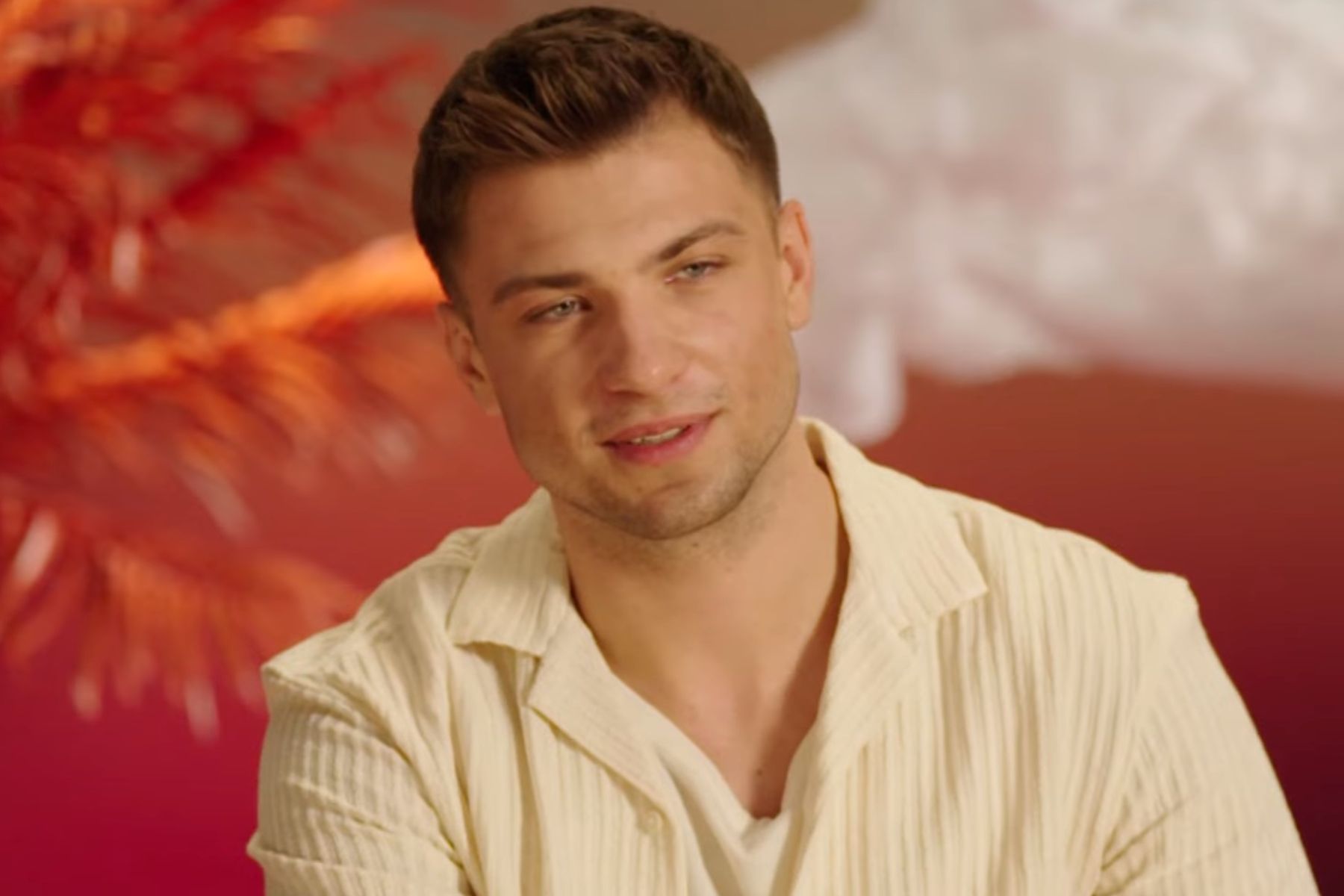 Adrian z Love Island