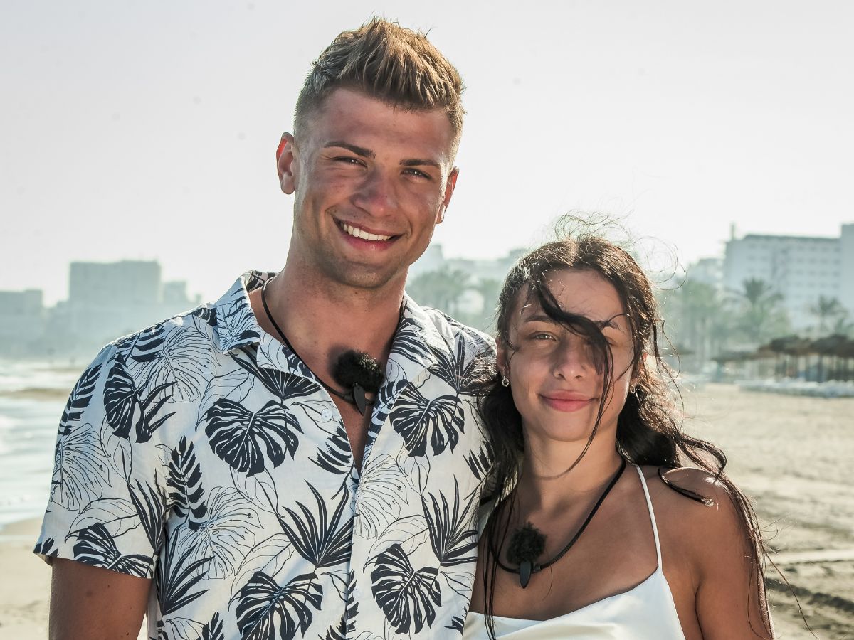 Fani Love Island miażdżą Adriana
