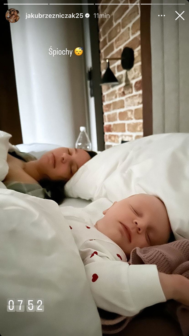 Kuba Rzeźniczak pokazał zdjęcie zony i córeczki