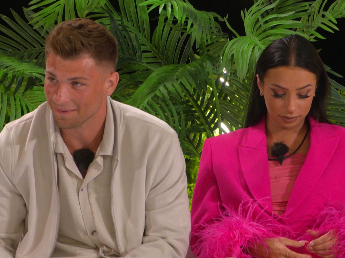 Emi z Love Island miażdży Adriana