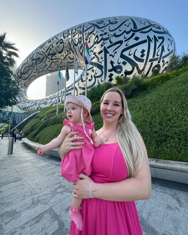 Lil Masti z córką w Dubaju