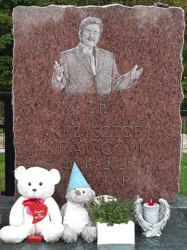 Tak wygląda grób Krzysztofa Krawczyka w Grotnikach k. Łodzi