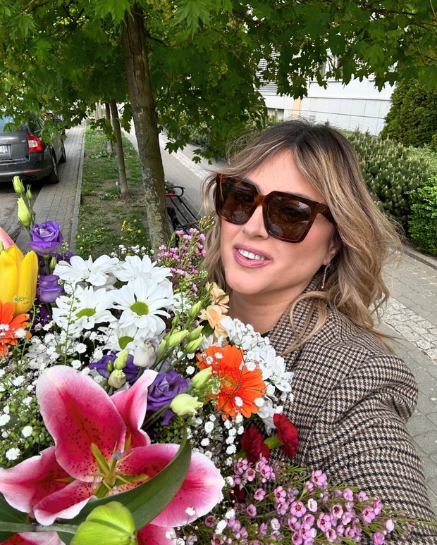 Karolina Szostak pochwaliła się bukietem kwiatów