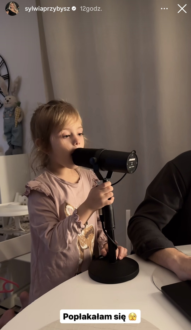Sylwia Przybysz pokazuje śpiew córki
