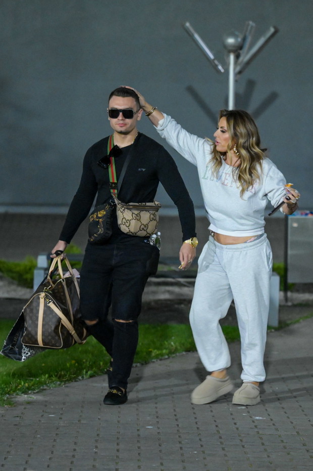 Dagmara Kaźmierska i Conan wychodzą ze studia