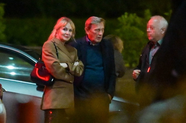Beata Ścibakówna i Jan Englert na urodzinach Piotra Gąsowskiego