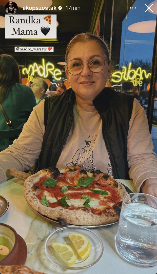 Mama Akopa Szostaka