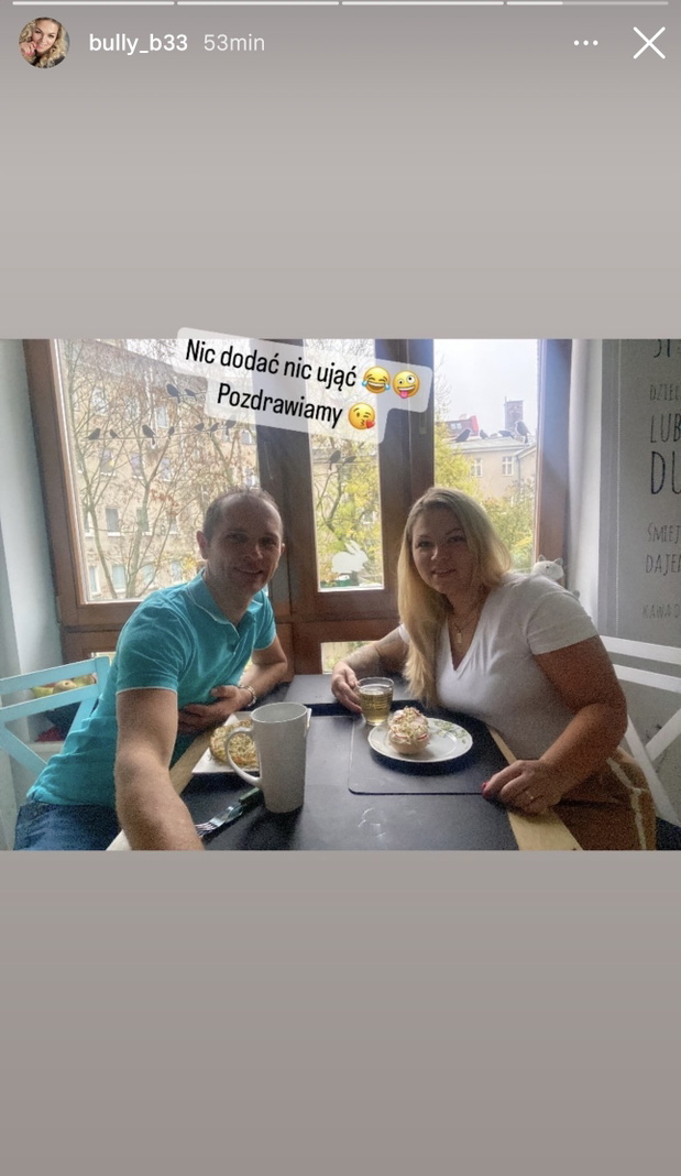 Waldemar i Dorota z rolnik szuka żony jedzą sniadanie