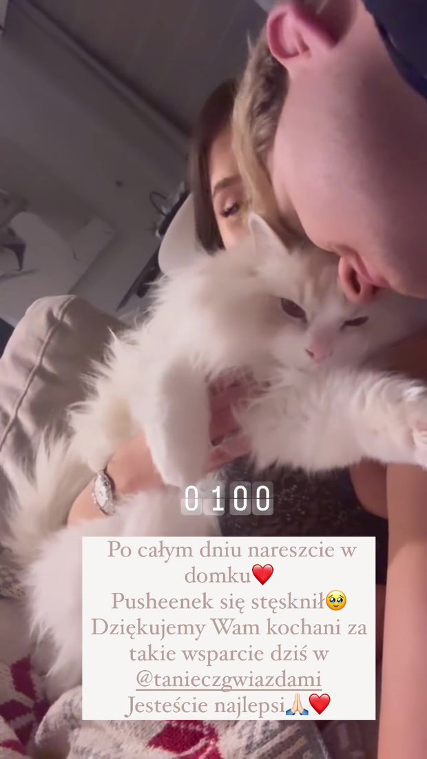 Kevin Mglej całuje Roksanę Węgiel i przytula kota