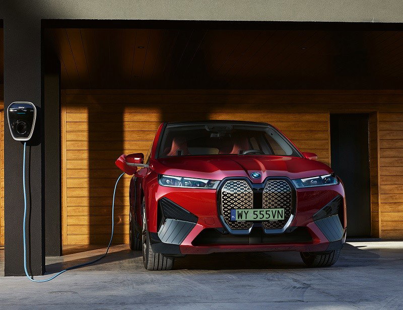 BMW iX