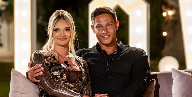 caroline i mateusz love island