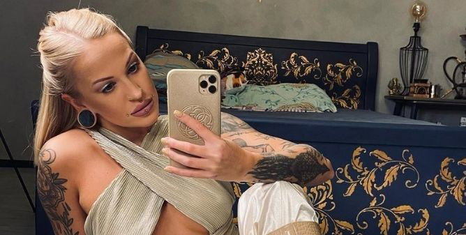 Dominika z "Hotelu Paradise"