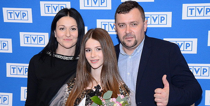 Roksana Węgiel z rodzicami