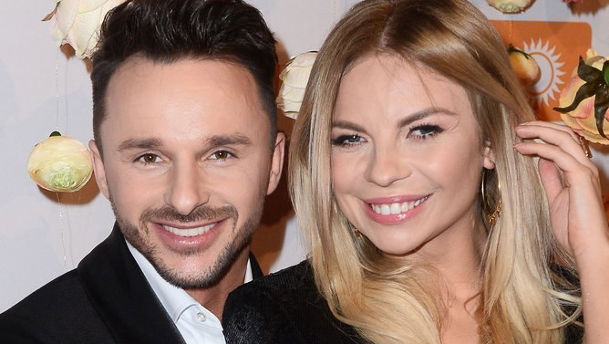 Qczaj i Paulina Biernat obejmują się