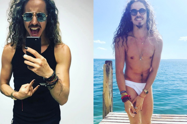 Michał Szpak na wakacjach w samej bieliźnie
