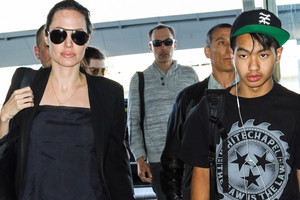 Angelina Jolie sfałszowała dokumenty adopcyjne?