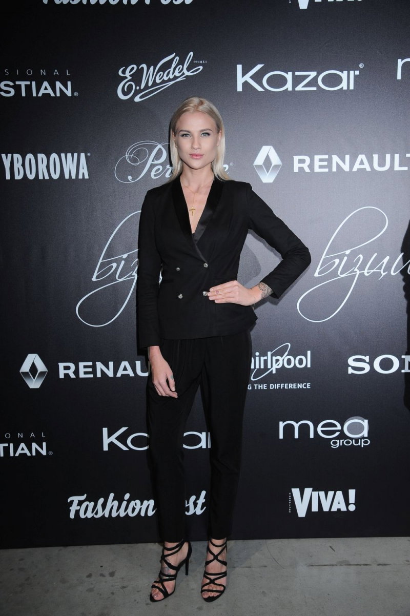 Karolina Gilon na pokazie Bizuu - jesień 2015