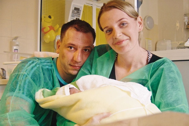Agata Mróz-Olszewska z mężem Jackiem Olszewskim i córką Lilianą, 2008 rok